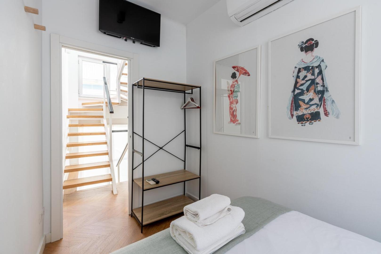 G8 Casa San Bernardo Calle Guadaira Séville