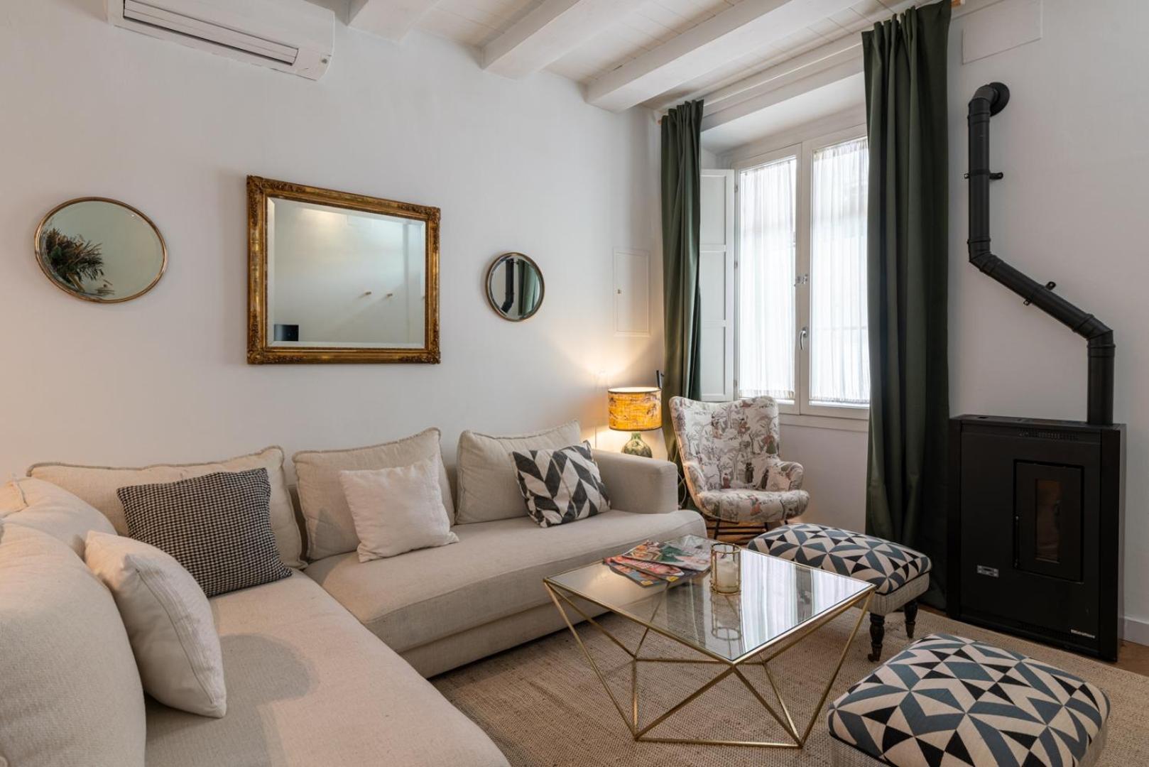 G8 Casa San Bernardo Calle Guadaira * Séville